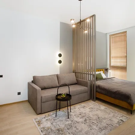 アパートホテル Smart リヴィウ