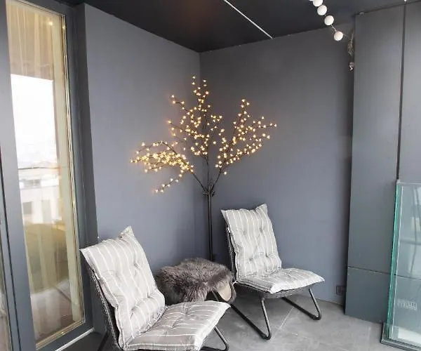 アパートホテル Smart リヴィウ